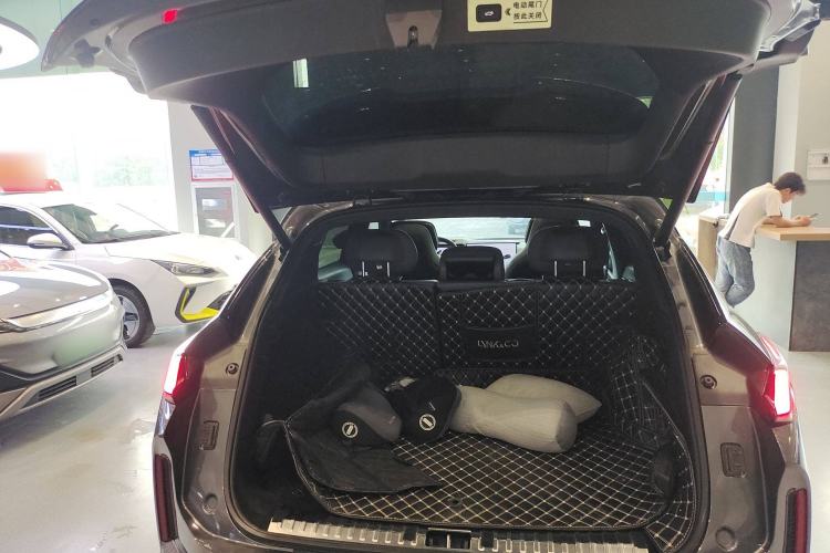 Used Lynk & Co 08 EM-P 2023 220km All-Wheel-Drive Performance Halo