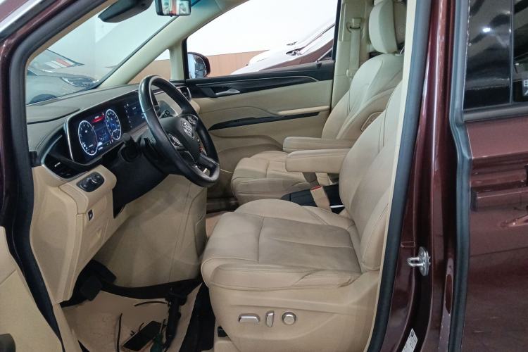 Used Buick GL8 2022 ES Landtrek 653T Luxury Edition
