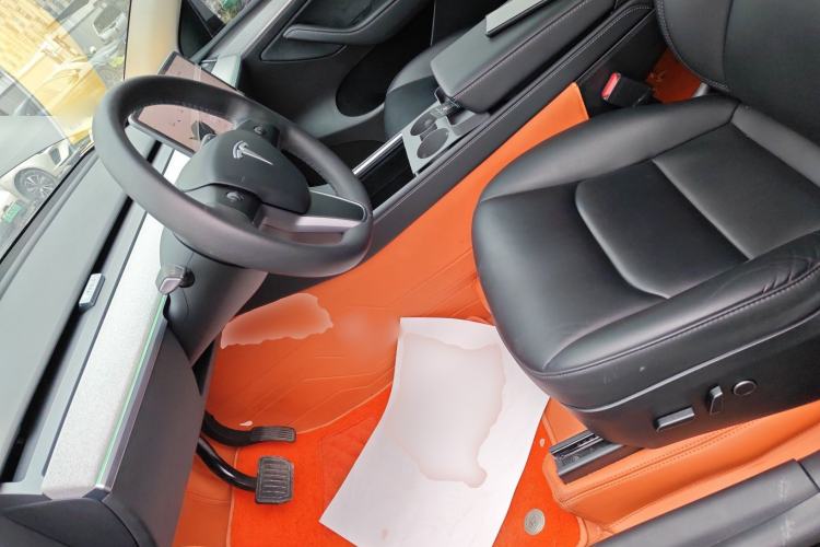 Used Tesla Model Y 2023 Rear-Wheel-Drive Version
