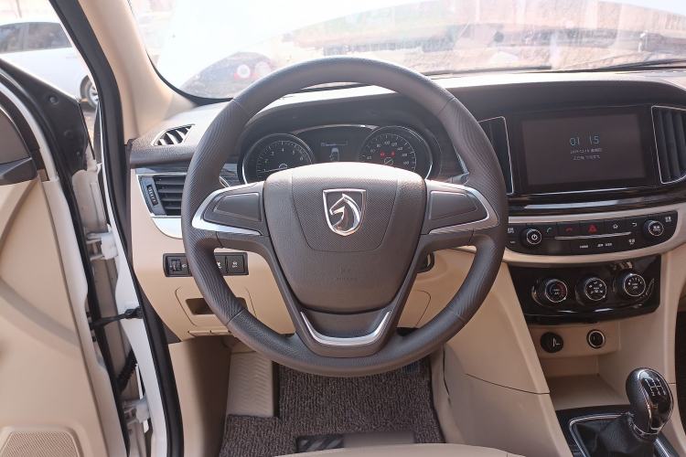 Used Baojun 730 2016 1.5L Manual Comfort Version 7 Seats China V Emission Standard
