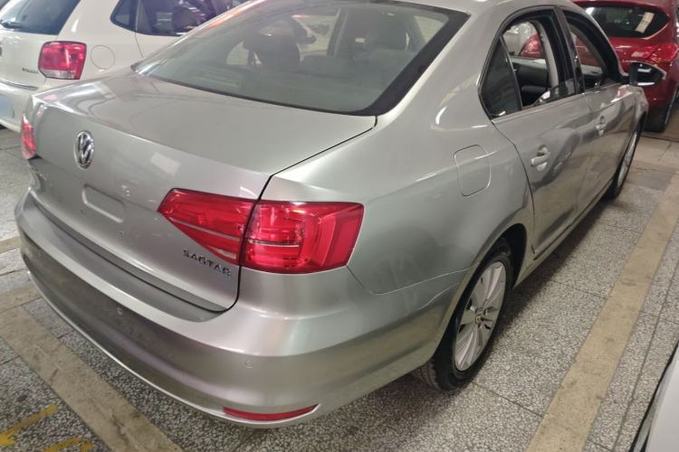 Used Volkswagen Sagitar 2015 1.6L Manual Comfort Model