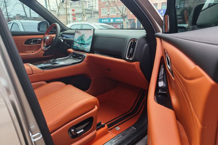 Used  Galaxy M9 2025 Model 100km Two-Wheel-Drive Smart Navigation Edition
