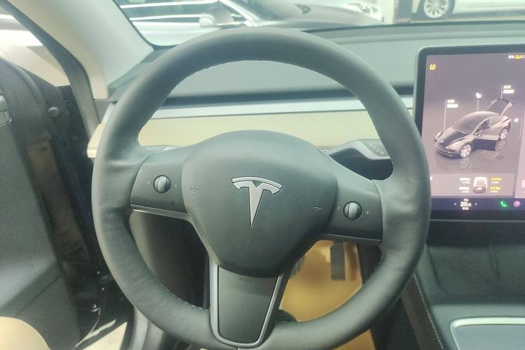 Used Tesla Model Y 2022 Rear-Wheel-Drive Version
