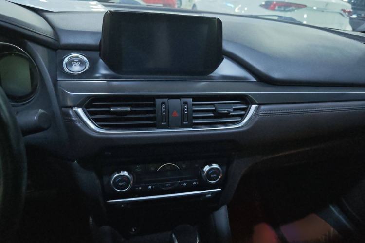 Used Mazda Atenza 2017 2.0L Blue Sky Luxury Edition
