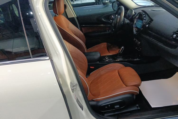 Used  Clubman 2022 1.5T COOPER Connoisseur
