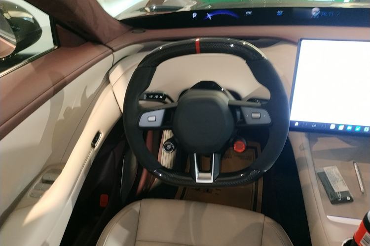 Used  YU7 2025 Ultra-Long Range High-Performance All-Wheel-Drive Max Edition