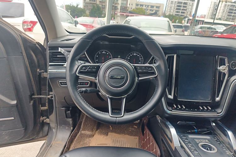 Used Zotye T700 2017 1.8T Dual-Clutch Luxury Model
