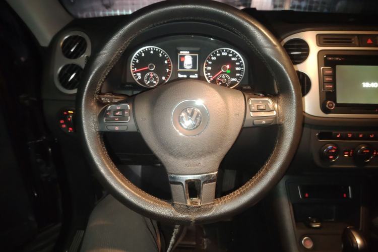 Used Volkswagen Tiguan 2015 1.8TSI Automatic All-Wheel-Drive Luxury Model
