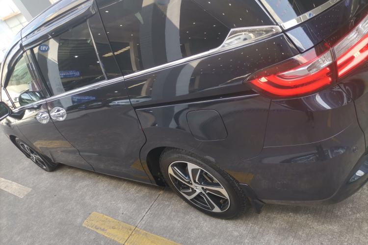 Used Honda Odyssey 2015 2.4L Supreme Edition
