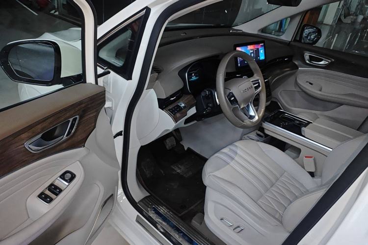 Used Roewe iMAX8 2023 400TGI Comfort Edition
