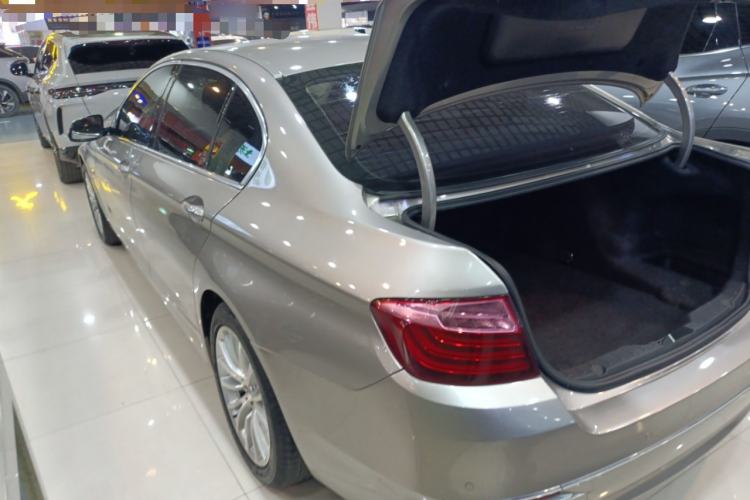 Used BMW 5 Series 2014 525Li Luxury Design Package
