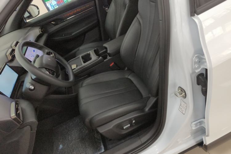 Used  06 2025 Model 520km