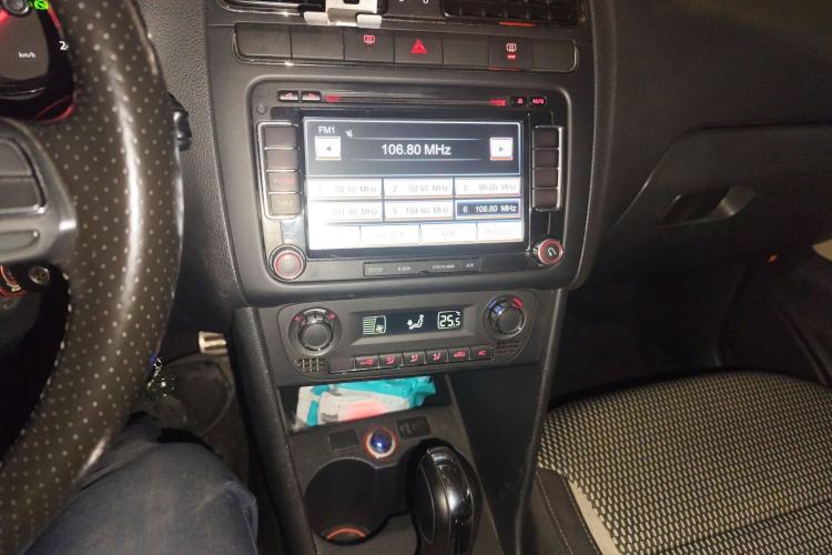 Used Volkswagen Polo 2012 1.6L Cross Polo Automatic Transmission
