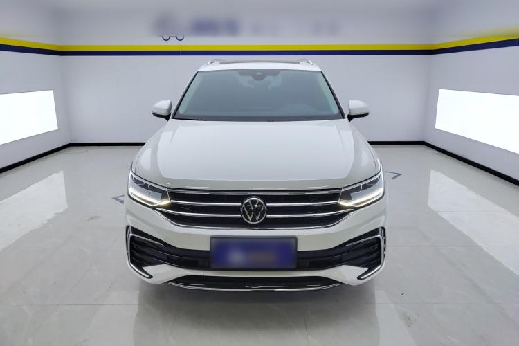 Used Volkswagen Tiguan L 2023 380TSI Automatic All-Wheel Drive R-Line Enhanced 7-Seater
