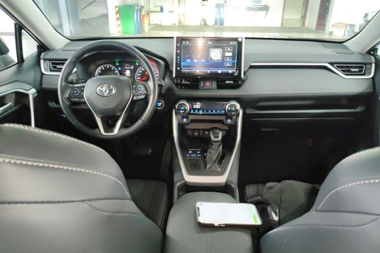 Used Toyota Wildlander 2022 2.0L CVT Two-Wheel Drive Luxury PLUS Edition
