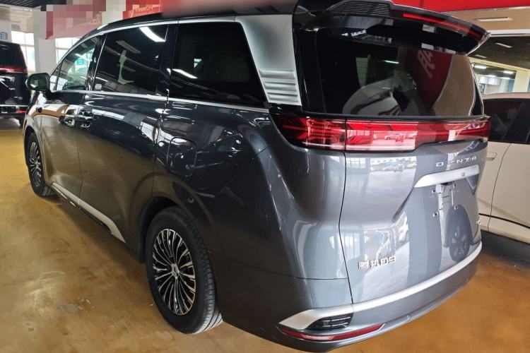 Used Denza D9 2025 DM-i Intelligent Drive 1020 Four-Wheel Drive Prestige Model
