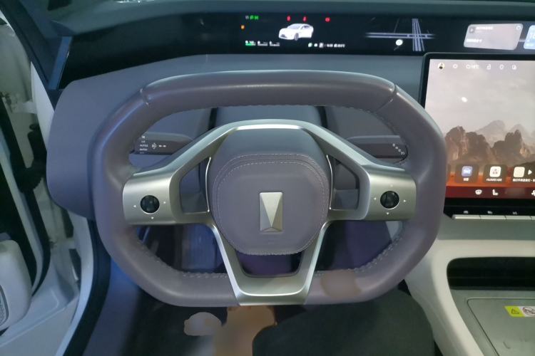 Used  12 2025 Ultra Extended-Range Edition
