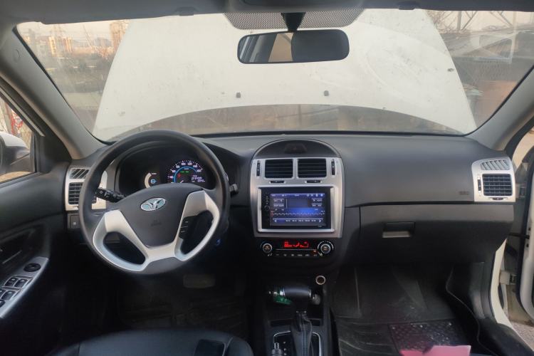 Used  300E 2017 Standard Model