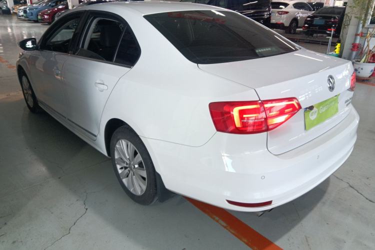 Used Volkswagen Sagitar 2015 230TSI Automatic Comfort Version
