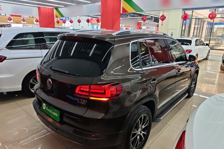 Used Volkswagen Tiguan 2015 2.0 TSI Automatic All-Wheel Drive Luxury Edition
