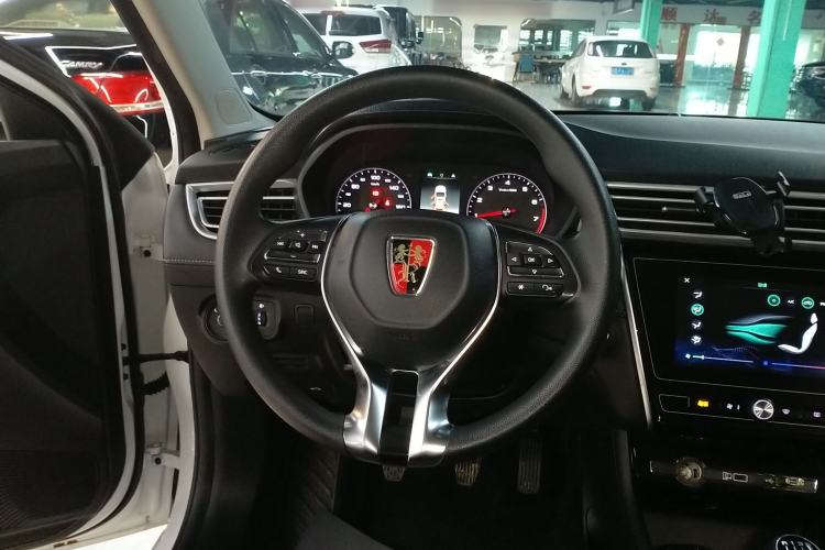 Used Roewe i5 2020 1.5L Manual 4G Connect Luxury Edition