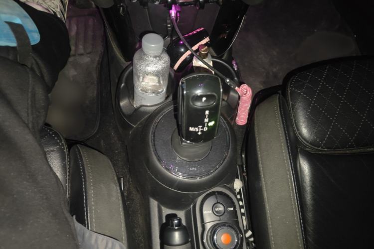 Used MINI MINI 2018 1.5T COOPER Artist
