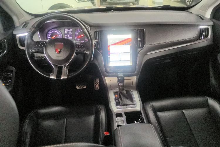 Used Roewe RX5 2016 20T Two-Wheel Drive Automatic Internet Smart Edition
