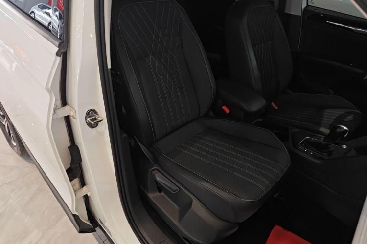 Used Volkswagen Tiguan L 2022 330TSI Automatic Two-Wheel Drive Comfort Edition
