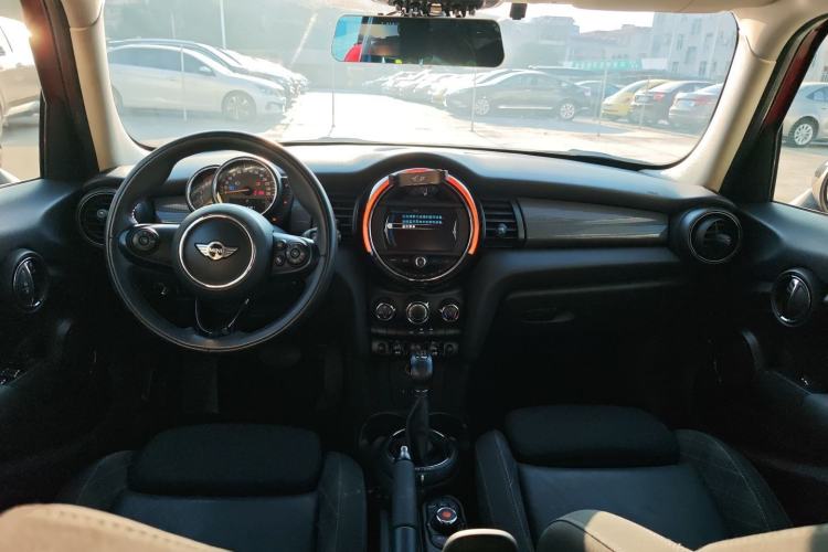 Used  MINI 2015 1.5T COOPER Fun Five-Door Edition
