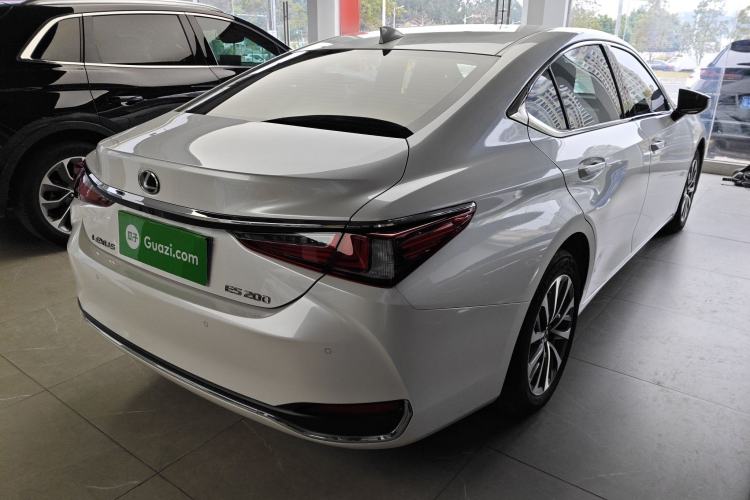 Used Lexus ES 2022 200 Excellence Edition
