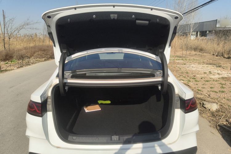 Used BYD Qin L 2025 DM-i Smart Drive 120KM Leading Model
