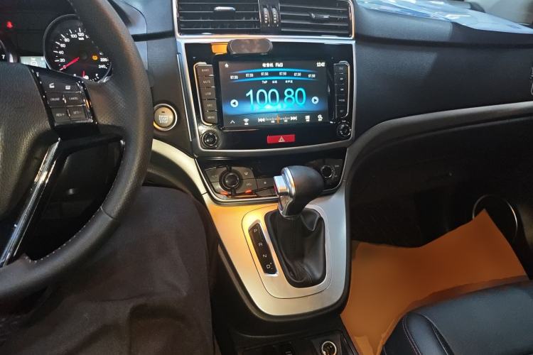 Used Haval M6 2019 1.5T DCT Two-Wheel Drive Elite Version China VI Standard
