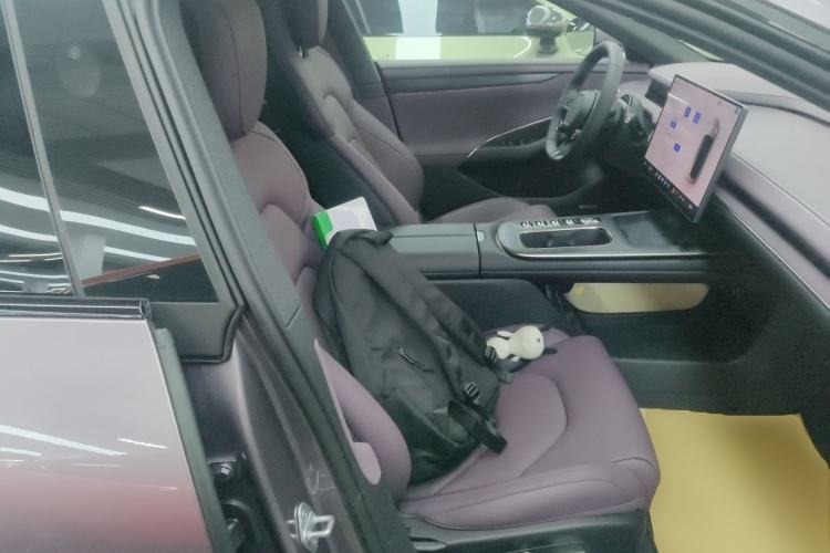 Used  SU7 2024 Rear-Drive Ultra-Long Range Advanced Pro-Level Intelligent Driving Version