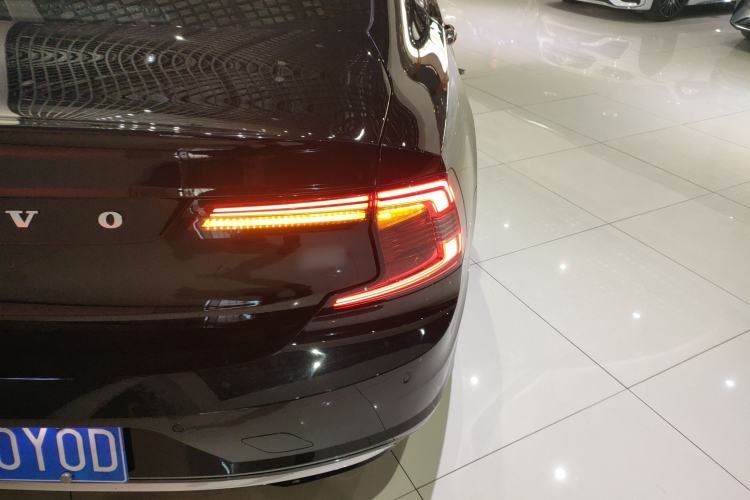 Used Volvo S90 2022 B5 Zhiyuan Luxury Edition
