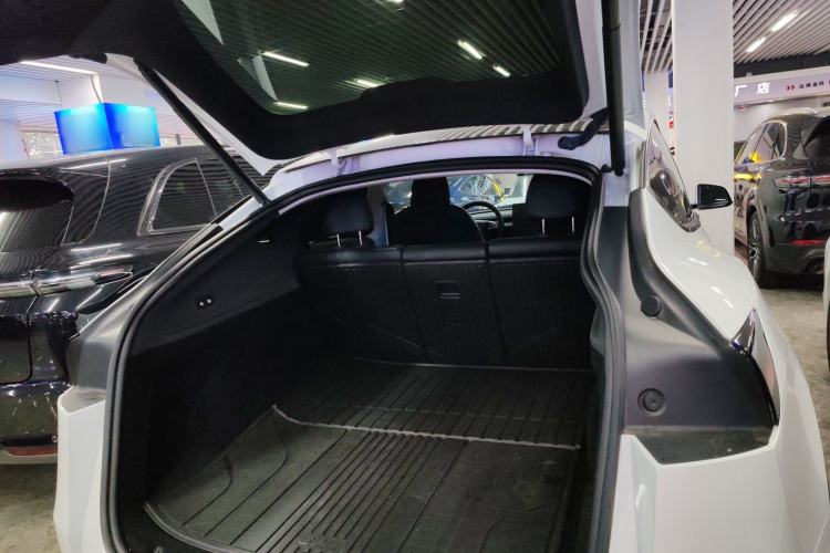 Used Tesla Model Y 2025 Rear-Wheel Drive First Edition
