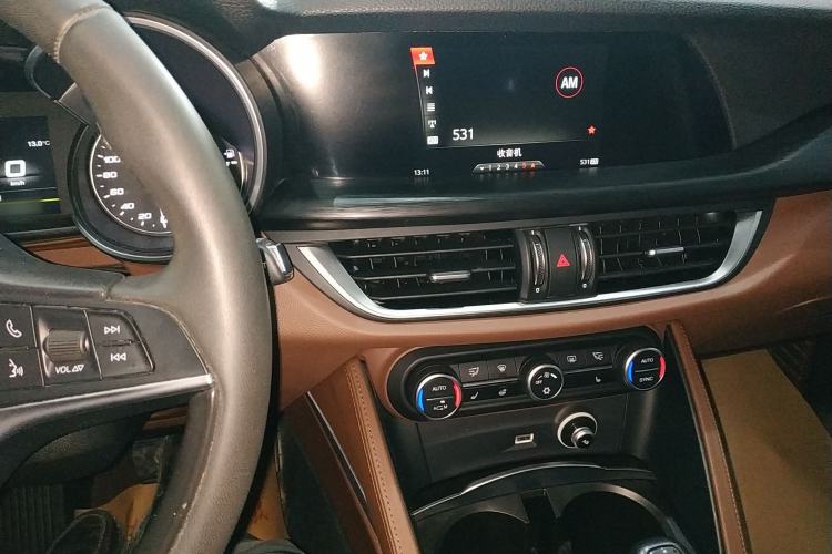 Used Alfa Romeo Stelvio 2017 2.0T 200HP Elite Edition