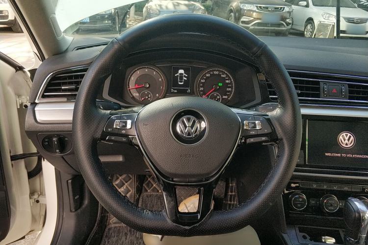 Used Volkswagen Lamando 2019 280TSI DSG Comfort Edition China VI standard
