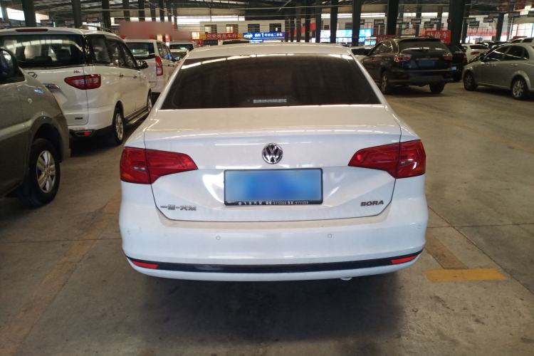 Used Volkswagen Bora 2016 1.6L Automatic Fashion Model
