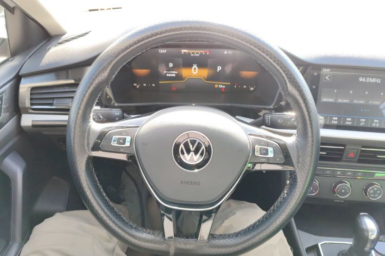 Used Volkswagen Lavida 2022 1.5L Automatic Comfort Edition
