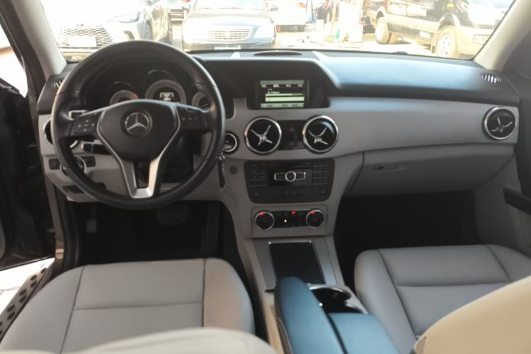 Used Mercedes-Benz GLK-Class 2013 GLK 300 4MATIC Dynamic Sunroof Model