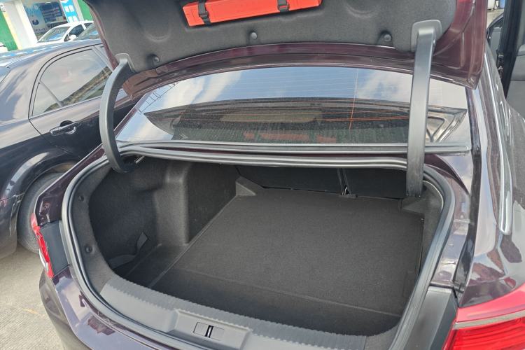 Used  5LS 2015 1.6T Style Edition THP160
