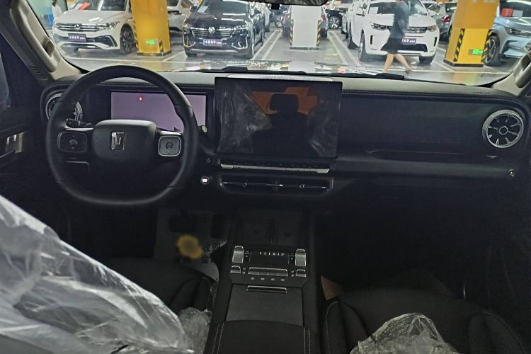 Used Tank 300 New Energy 2025 Hi4-T
