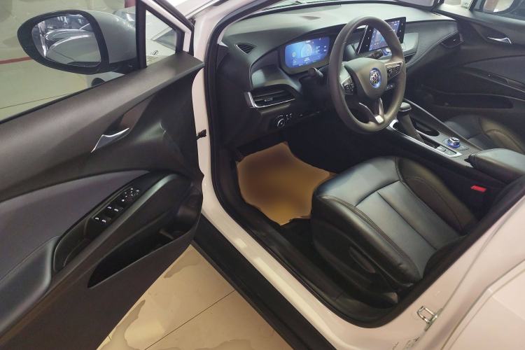 Used Buick Velite 6 2023 430km Range Commuter Version
