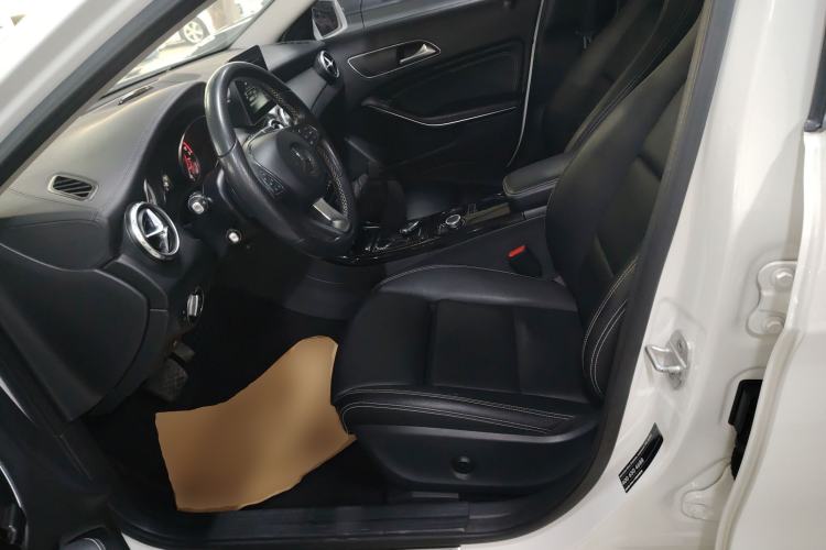 Used Mercedes-Benz GLA 2017 GLA 220 4MATIC Fashion Model
