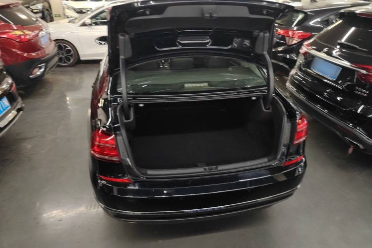 Used Volkswagen Passat 2017 330TSI DSG Luxury Edition
