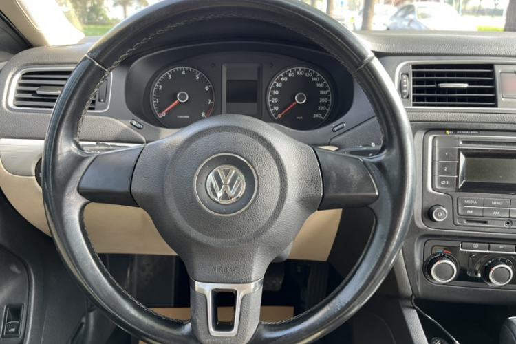 Used Volkswagen Sagitar 2014 Revised Version 1.6L Automatic Comfort Edition
