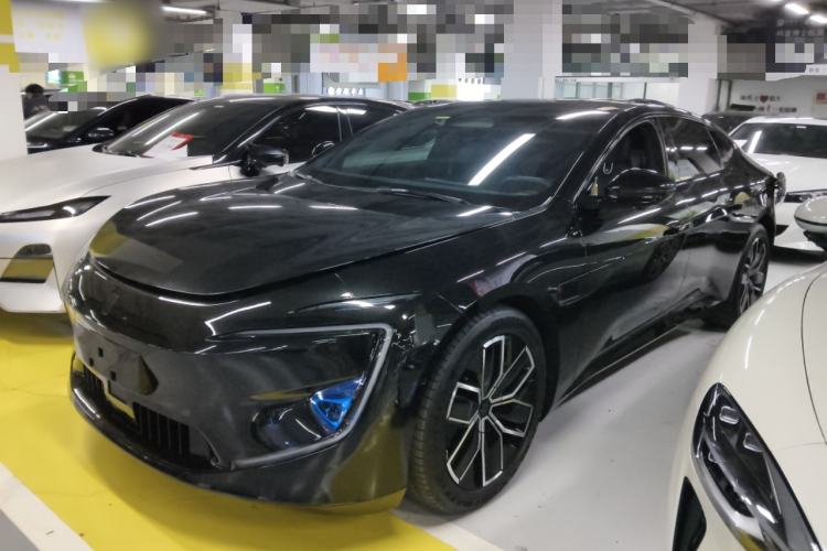 Used  12 2024 700 Three-Laser Rear-Wheel Drive Luxury Edition
