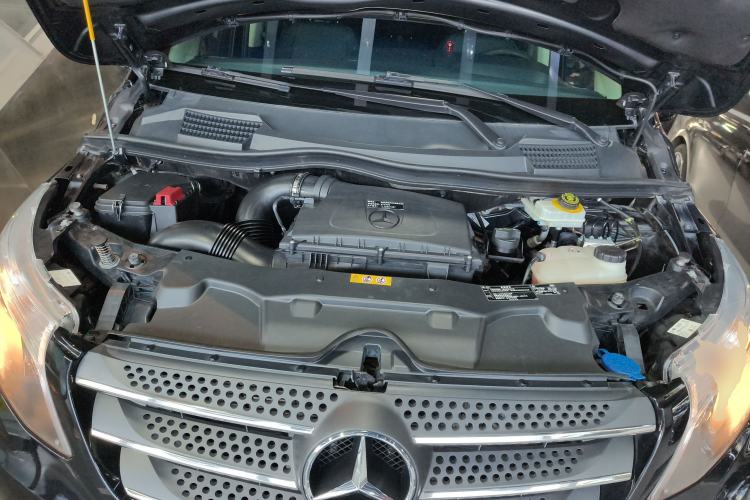 Used Mercedes-Benz Vito 2018 2.0T Elite Version 7 Seats China V Emission Standard
