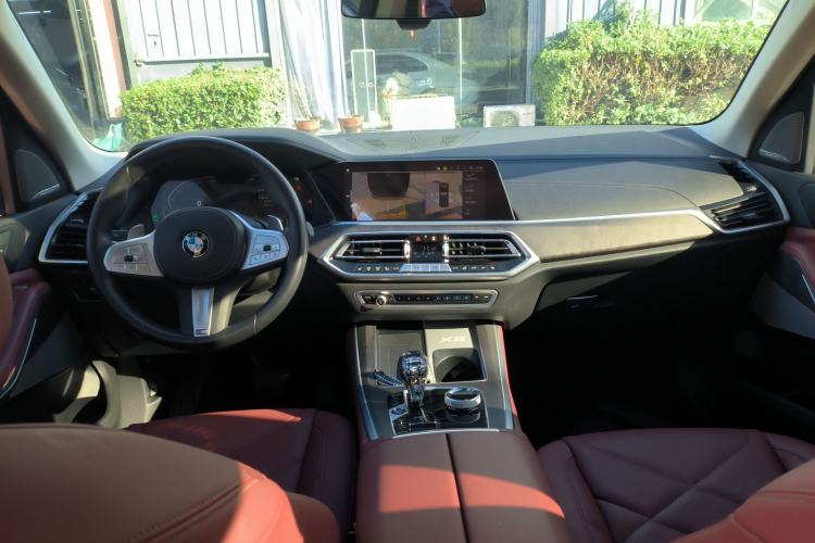 Used BMW X5 2022 Restyled xDrive 30Li Luxury Version M Sport Package
