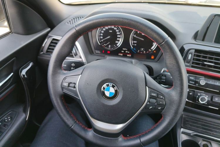 Used BMW 2 Series 2018 220i Convertible Coupe Sports Design Package
